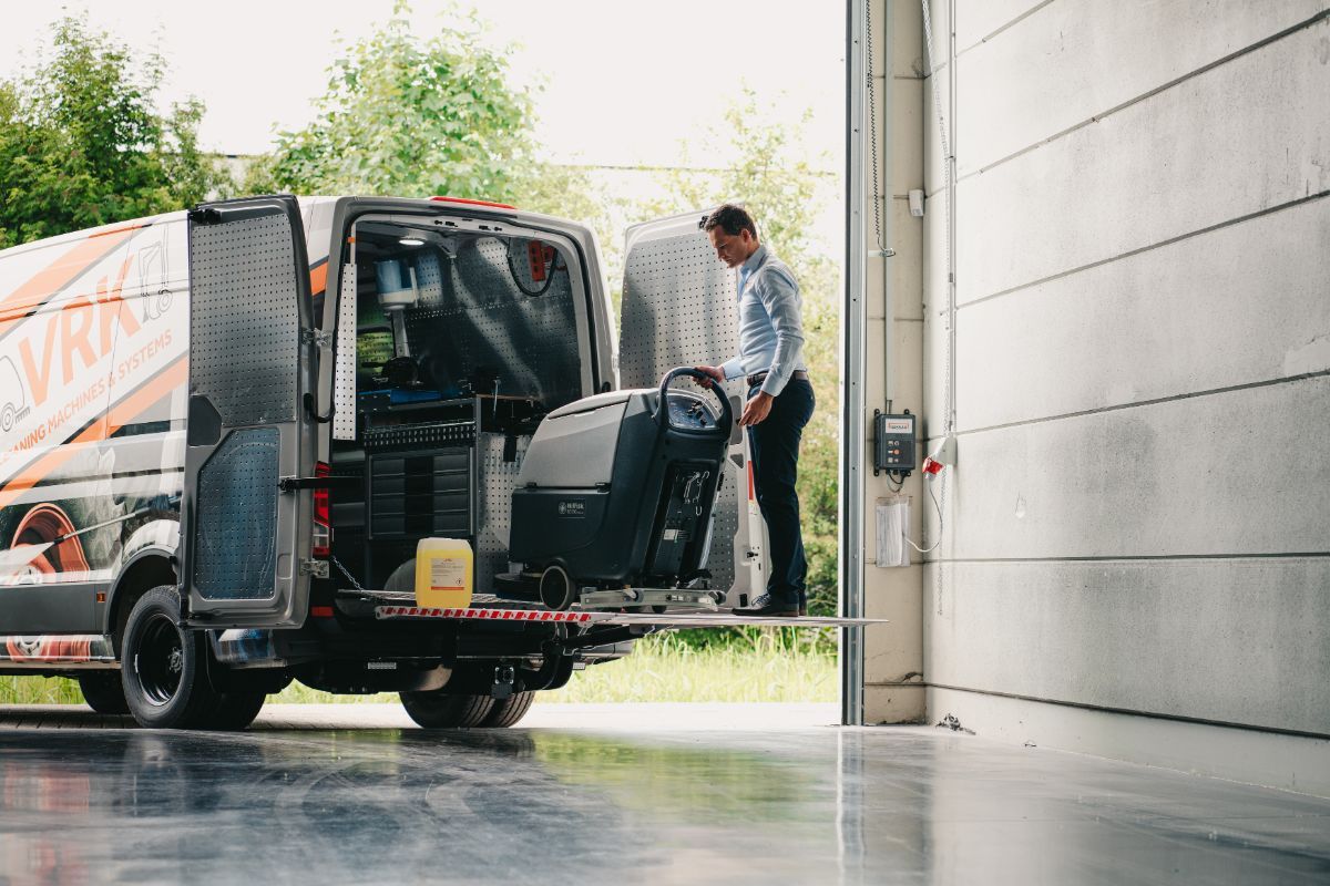 Een reinigingsmachine voor korte termijn
